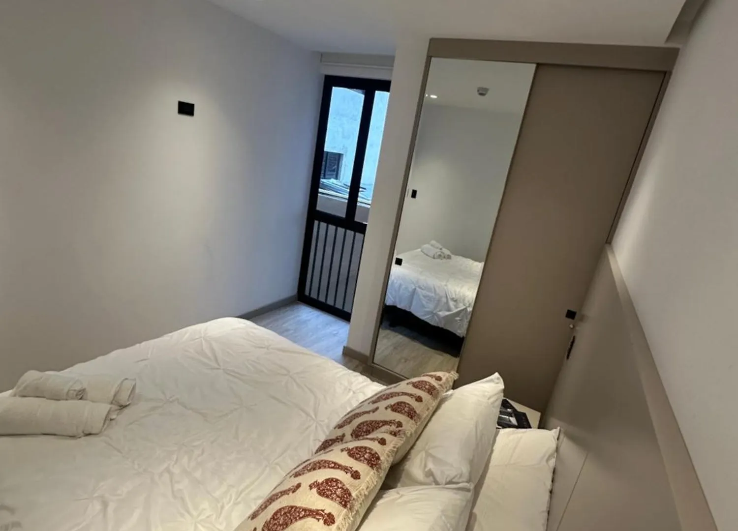 Suite Moderna Con Vista Top De La Catedral Cuenca Ecuador